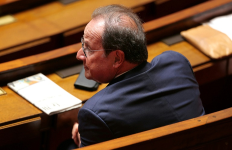 François Hollande, redevenu député PS, à l'Assemblée nationale à Paris le 25 juin 2025 ( AFP / Thomas SAMSON )