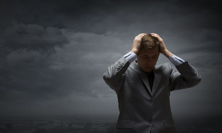 Parmi les gérants interrogés, 95% disent s'attendre à une récession mondiale en 2020 et 15% seulement envisagent une reprise rapide en "V", une majorité (52%) prévoyant plutôt un rebond graduel en "U". (Crédits photo : Adobe Stock)