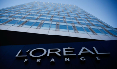 Logo du groupe français L'Oréal à Levallois-Perret, dans la banlieue ouest de Paris