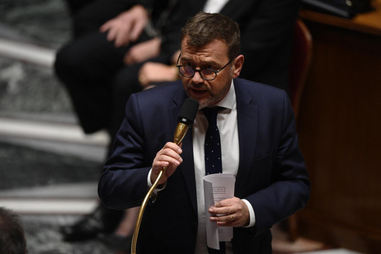 Le ministre du Logement Olivier Klein le 15 novembre à Paris. ( AFP / CHRISTOPHE ARCHAMBAULT )