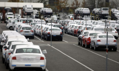 Des voitures neuves sur un terrain à l'extérieur de l'usine Audi à Ingolstadt, près de Munich