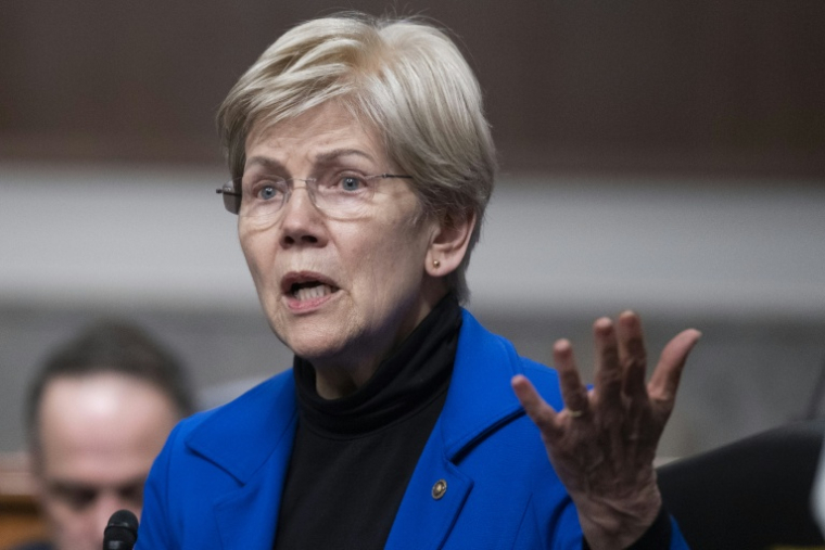 La sénatrice américaine Elizabeth Warren, démocrate du Massachusetts, au Capitole à Washington, D.C., le 3 février 2026 ( AFP / ROBERTO SCHMIDT )