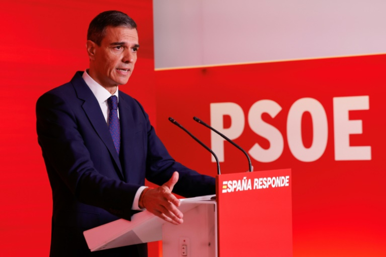 Le Premier ministre espagnol Pedro Sanchez lors d'une conférence de presse au siège du PSOE, le 12 juin 2025 à Madrid ( AFP / OSCAR DEL POZO )