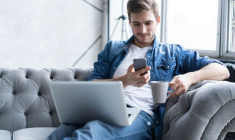 Les jeunes délaissent les banques traditionnelles ( Crédits : 123 RF)