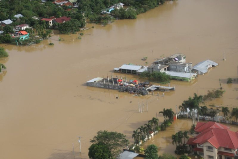 PHILIPPINES : DES MILLIERS DE PERSONNES SECOURUES DANS LE NORD APRÈS LE TYPHON