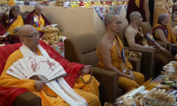 Inde: le Dalaï Lama ouvre les célébrations de ses 90 ans par une prière