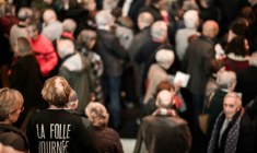 Des personnes font la queue pour assister à un concert lors de "La Folle Journée", le 1er février 2024 à Nantes, en Loire-Atlantique ( AFP / LOIC VENANCE )
