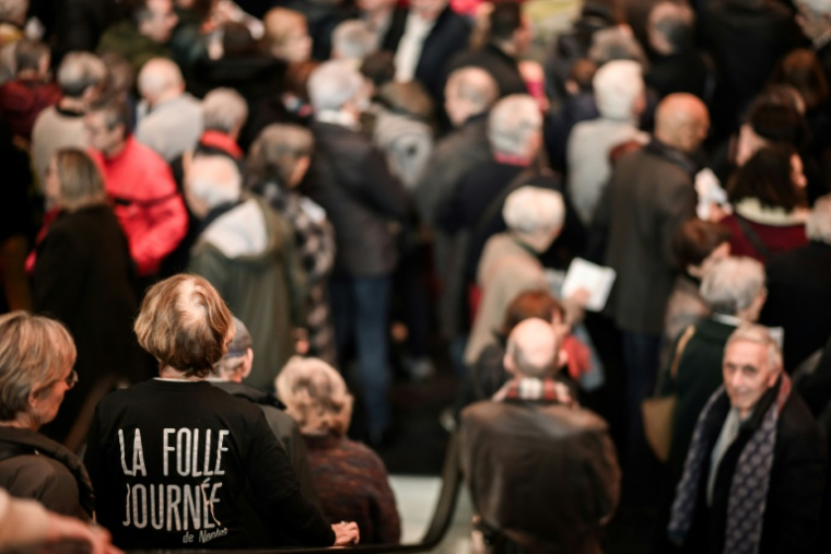 Des personnes font la queue pour assister à un concert lors de "La Folle Journée", le 1er février 2024 à Nantes, en Loire-Atlantique ( AFP / LOIC VENANCE )