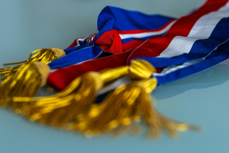 Malgré la succession des crises depuis le début de leur mandat en 2020, près de six maires sur 10 envisagent de se représenter en 2026 ( AFP / JOEL SAGET )