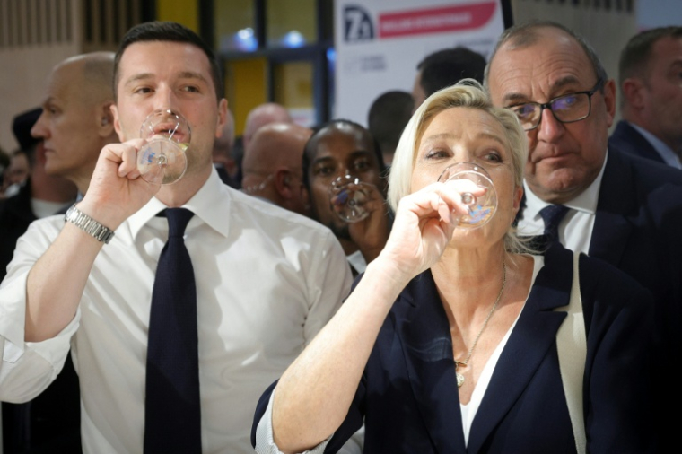 Jordan Bardella et Marine Le Pen au Salon de l'agriculture à Paris le 26 février 2026 ( AFP / GEOFFROY VAN DER HASSELT )