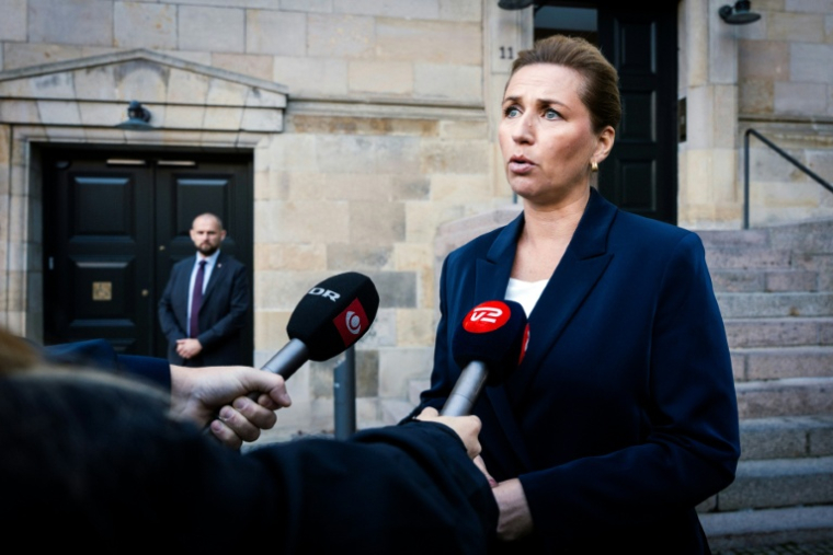 La Première ministre danoise Mette Frederiksen fait une déclaration à la presse après que des drones ont survolé  l'aéroport de Copenhague, le 23 septembre 2025 ( Ritzau Scanpix / Emil Nicolai Helms )