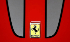 FERRARI ABAISSE SES PERSPECTIVES, RECUL DU CA AU T2