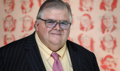 Agustín Carstens, le directeur général de la BRI, et ancien gouverneur de la banque centrale du Mexique, le 22 octobre 2021 à Bâle, en Suisse. ( AFP / FABRICE COFFRINI )