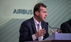 Le patron d'Airbus Guillaume Faury lors d'une conférence de presse à l'occasion des résultats annuels à Toulouse, dans le sud-ouest de la France, le 19 février 2026 ( AFP / Ed JONES )