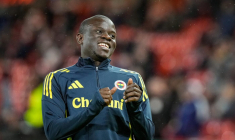 N’Golo Kanté régale les joueurs de son club en Belgique