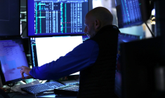 Un opérateur à la Bourse de New York le 1er octobre 2025 ( AFP / TIMOTHY A. CLARY )