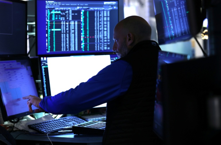 Un opérateur à la Bourse de New York le 1er octobre 2025 ( AFP / TIMOTHY A. CLARY )