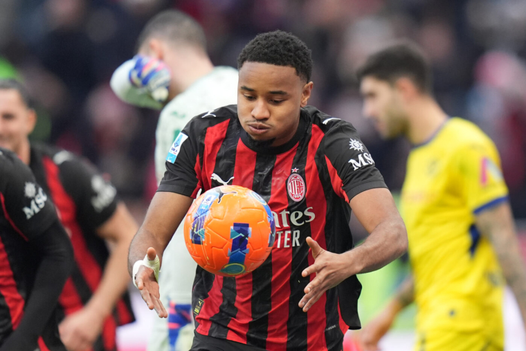 Milan congédie le Hellas avec un doublé de Nkunku