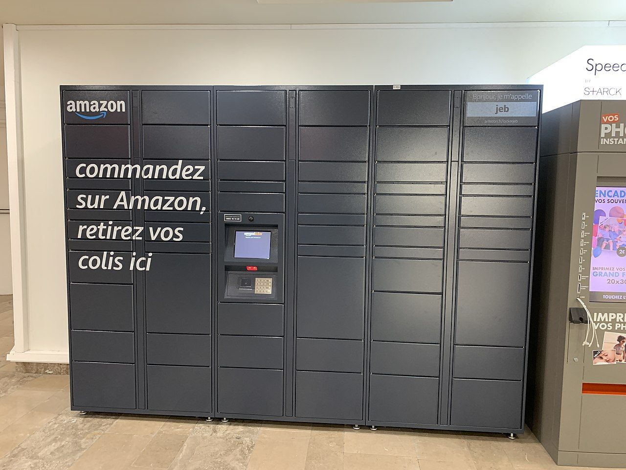 amazon locker (Crédit: Chabe01 / Wikimedia Commons)