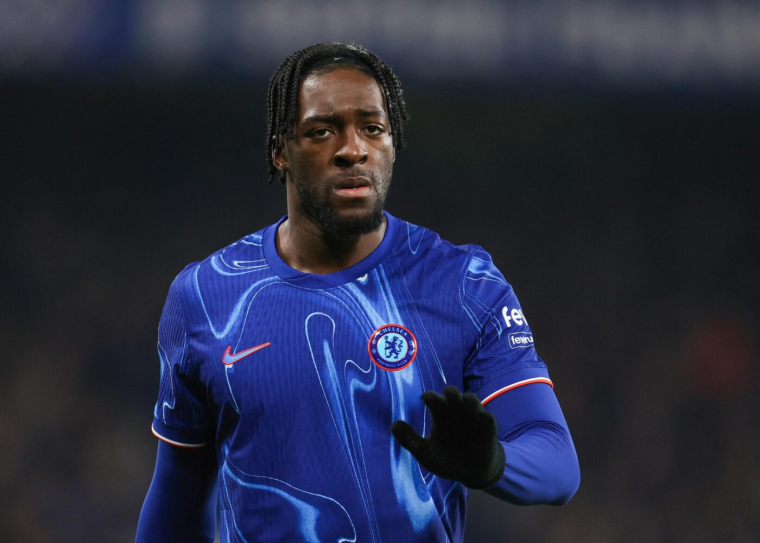 Le calvaire d'Axel Disasi contre les jeunes du PSG