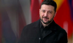 Le président ukrainien Volodymyr Zelensky s'exprime depuis Bruxelles le 23 octobre 2025 ( AFP / NICOLAS TUCAT )