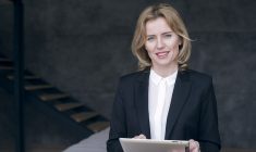 Les conseils du Revenu à Cécile, ingénieur dans la tech. (© Freepik)