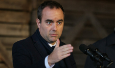 Le Premier ministre Sebastien Lecornu à Baigneaux, le 30 janvier 2026. ( AFP / THOMAS SAMSON )