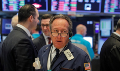 LA BOURSE DE NEW YORK OUVRE EN HAUSSE