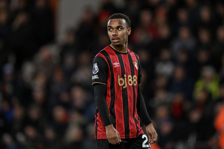 Éli Junior Kroupi adoubé par une ancienne star de Premier League