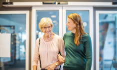 Un locataire vulnérable peut être placé sous tutelle ou curatelle: un tuteur ou curateur l’accompagne ou le représente. ( crédit photo : Getty Images )