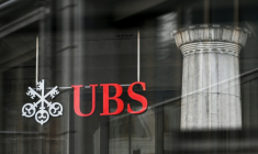 La banque suisse UBS va débourser 835 millions d'euros pour régler le litige en France concernant le démarchage illicite de riches clients et le blanchiment de fraude fiscale ( AFP / Fabrice COFFRINI )