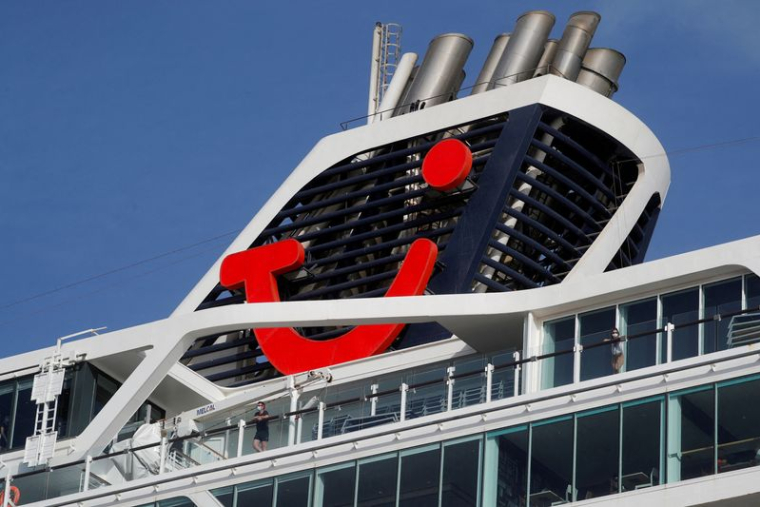 PHOTO DE FICHIER : Le logo de TUI sur l'un des navires de croisière de la compagnie