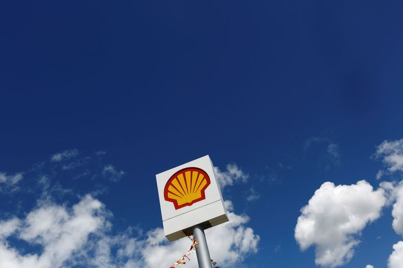 Le logo de Shell dans une station-service