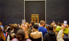 Le passage du prix d'entrée au Louvre de 17 à 22 euros n'est pas resté inaperçu. (crédit : Adobe Stock)