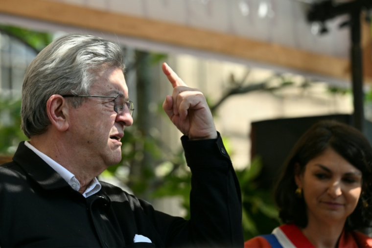 Le leader de La France insoumise Jean-Luc Mélenchon lors d'un rassemblement à l'occasion dela Fête du Travail, le 1er mai 2026 à Paris ( AFP / Julie SEBADELHA )