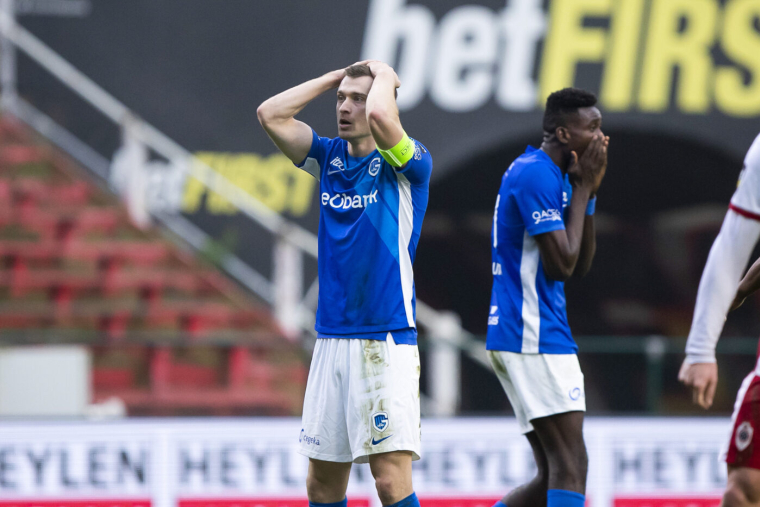 Un milieu de terrain arrête un pénalty en Belgique