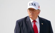 Donald Trump le 1er juillet 2026 à Bismarck, en Dakota du Nord, aux Etats-Unis. ( GETTY IMAGES NORTH AMERICA / ANDREW HARNIK )