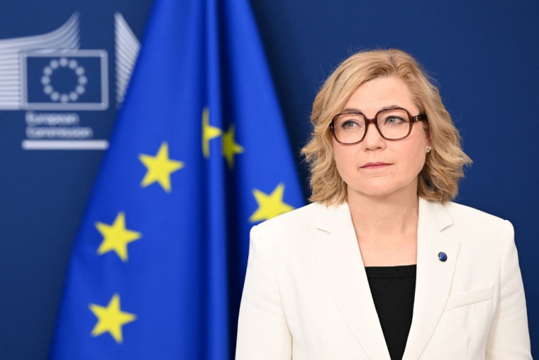 La vice-présidente de la Commission éuropéenne chargée du Numérique, Henna Virkkunen, à Bruxelles le 15 avril 2026. ( AFP / NICOLAS TUCAT )