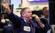 Un opérateur à la Bourse de New York le 14 novembre 2025 ( AFP / CHARLY TRIBALLEAU )