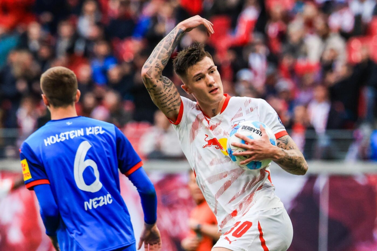 Rebondissement : Šeško aurait finalement choisi à Manchester United