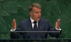Macron appelle à un "double moratoire" en Russie et en Ukraine