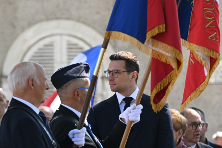 Le président du Rassemblement national Jordan Bardella lors des célébrations du 81e anniversaire de l'armistice du 8-Mai 1945, à La Flèche dans la Sarthe ( AFP / Sebastien Salom-Gomis )