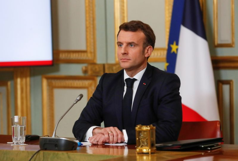 SE DIVISER EN TEMPS DE PANDÉMIE EST UNE "FAUTE MORALE", DIT MACRON À LA MAJORITÉ