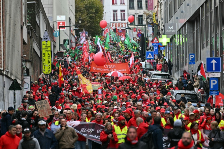 Manifestation syndicale à Bruxelles en Belgique le 9 octobre 2026 ( AFP / NICOLAS TUCAT )