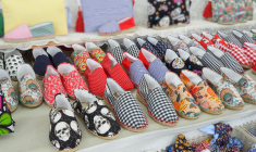 Kate Middleton est une grande fan des espadrilles compensées de la marque espagnole Castañer. ( crédit photo : Getty Images )