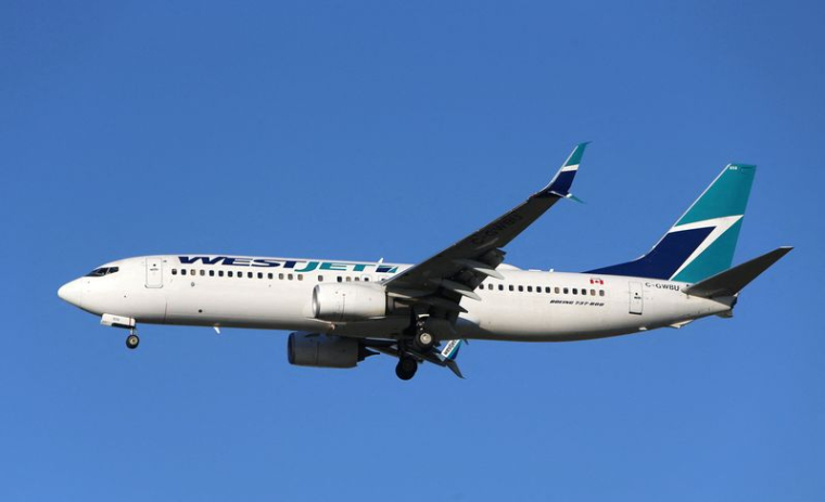 PHOTO DE FICHIER : WestJet accélère l'examen des sièges non inclinables en raison des réactions négatives des passagers