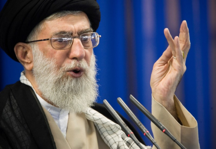 IRAN: KHAMENEI POURRAIT RENFORCER SON EMPRISE LORS DE LA PRÉSIDENTIELLE DE VENDREDI