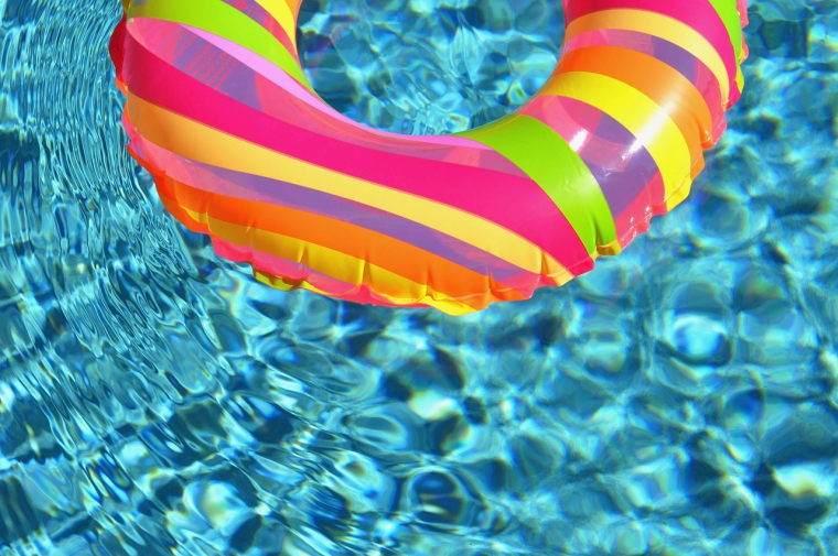 Du 25 au 30 juin, les ventes de piscines gonflables ont été multipliées par cinq par rapport à l’été 2024. Illustration. (PublicDomainPictures / Pixabay)