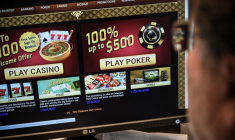 ( AFP / ERIC BARADAT )