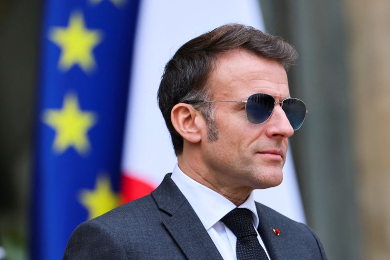 Le président français Macron au palais de l'Élysée à Paris